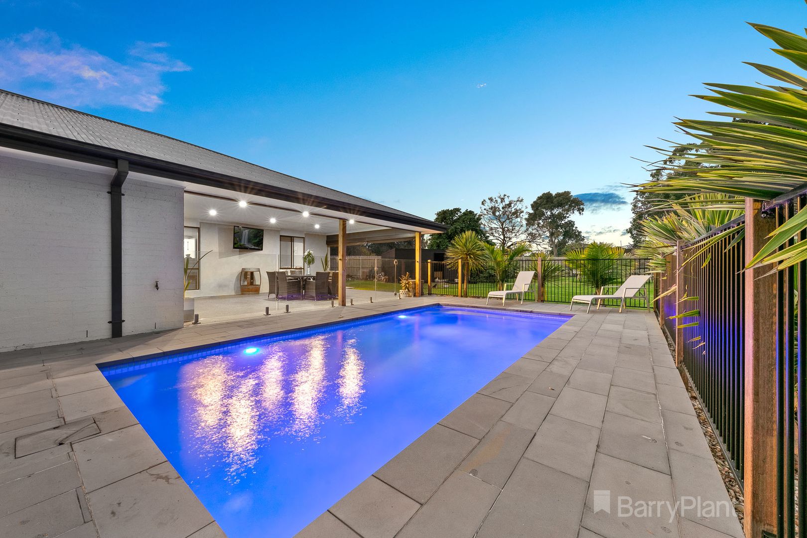 8 Craig Road, Junction Village VIC 3977, Image 2