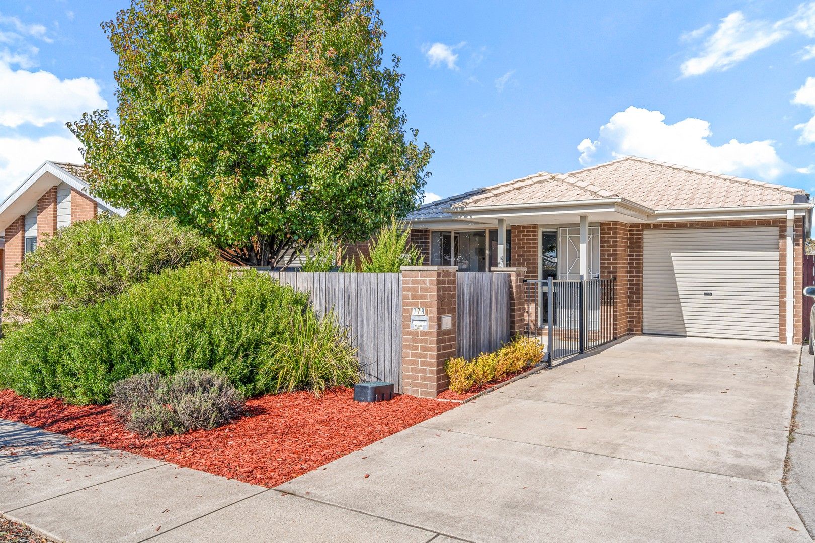 178 Macfarlane Burnet Avenue, Macgregor ACT 2615, Image 0