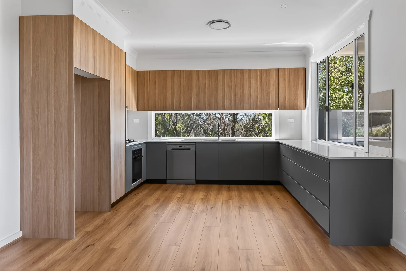 Additional image 2 of 2/8 Miles Avenue, Katoomba NSW 2780