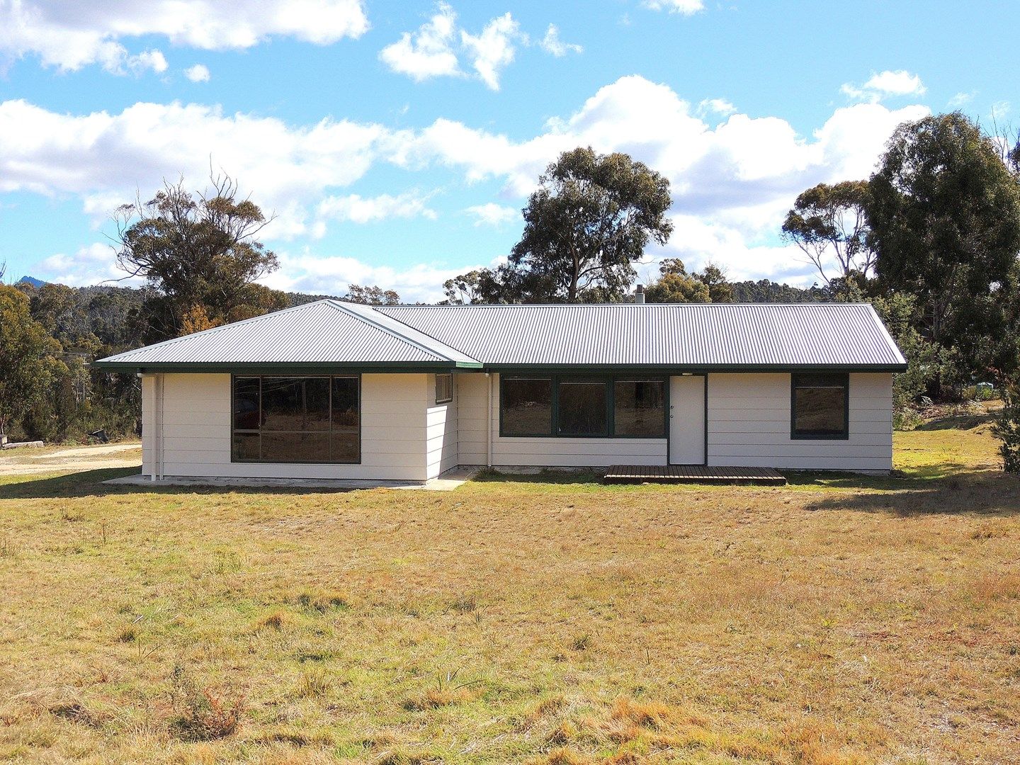 18 Riverview Rd, Scamander TAS 7215, Image 0