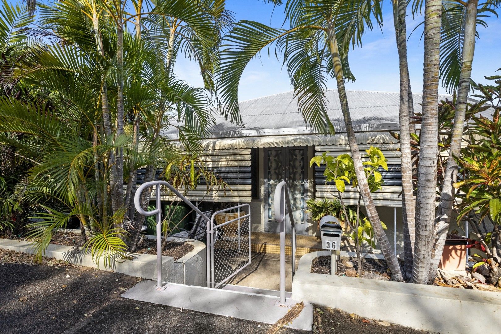 13 bedrooms House in 34 - 36 Hale Street TOWNSVILLE CITY QLD, 4810