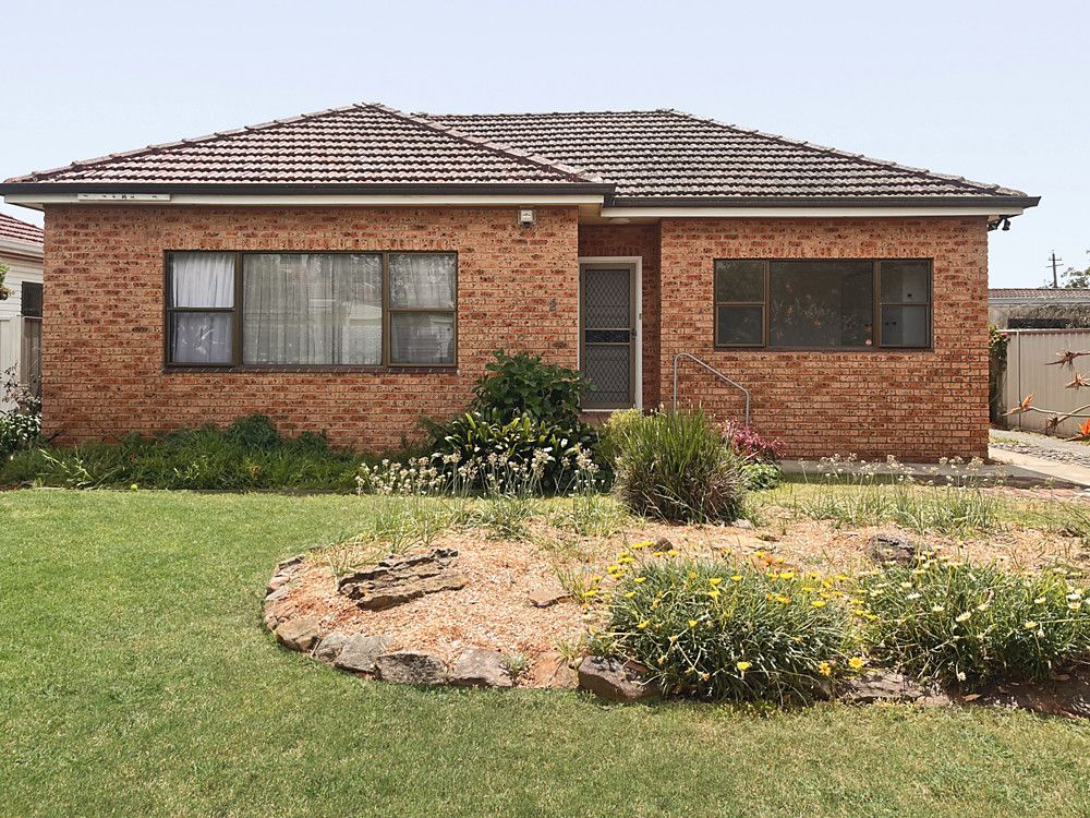 3 bedrooms House in 2 Renway Avenue LUGARNO NSW, 2210