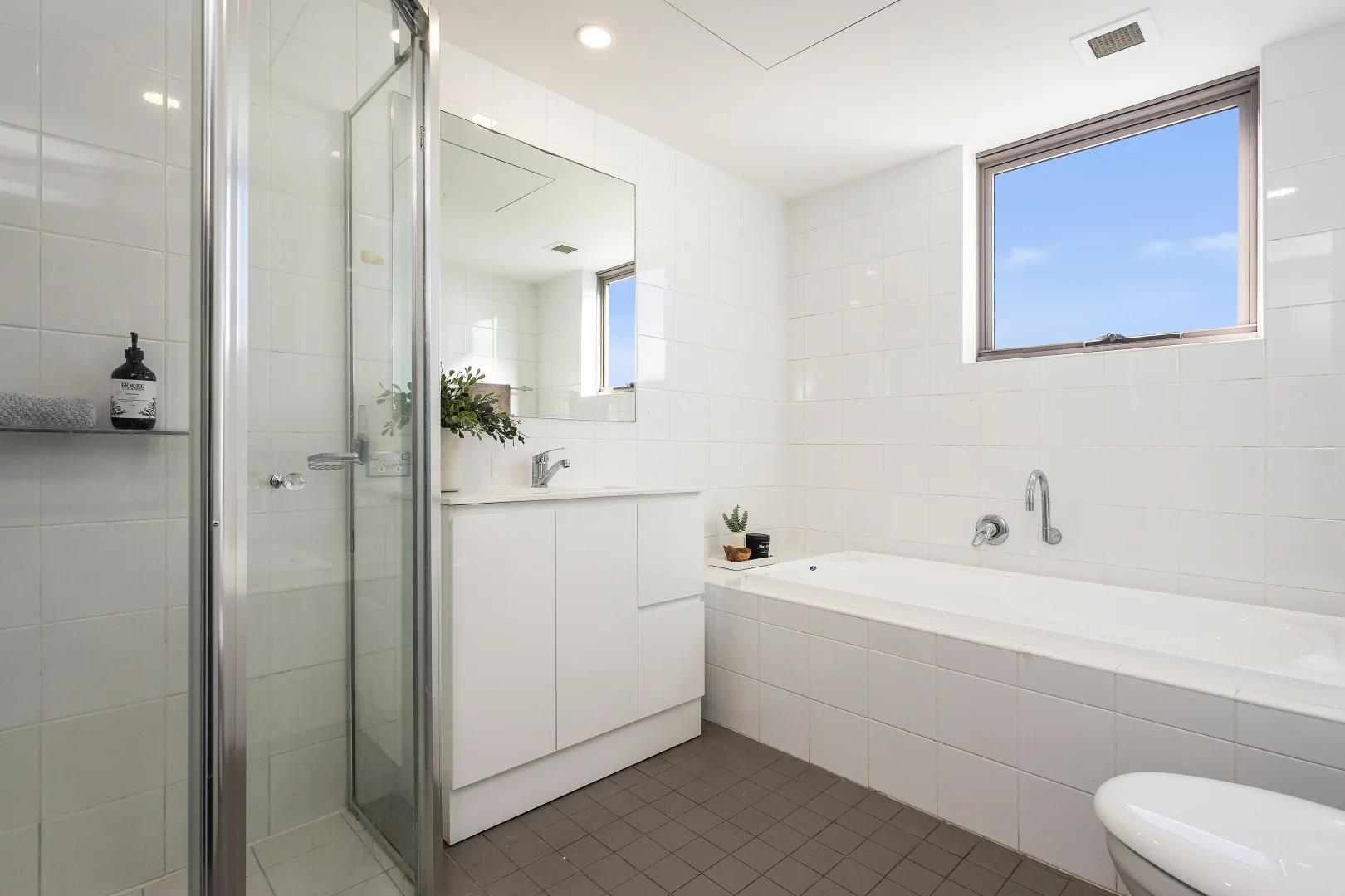 Additional image 5 of 87/313 - 323 Crown Street, Wollongong NSW 2500