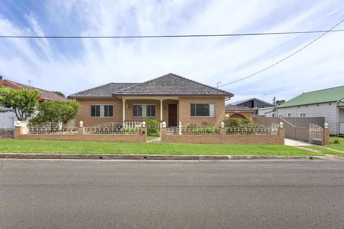4 bedrooms House in 10 Monitor Road MERRYLANDS NSW, 2160