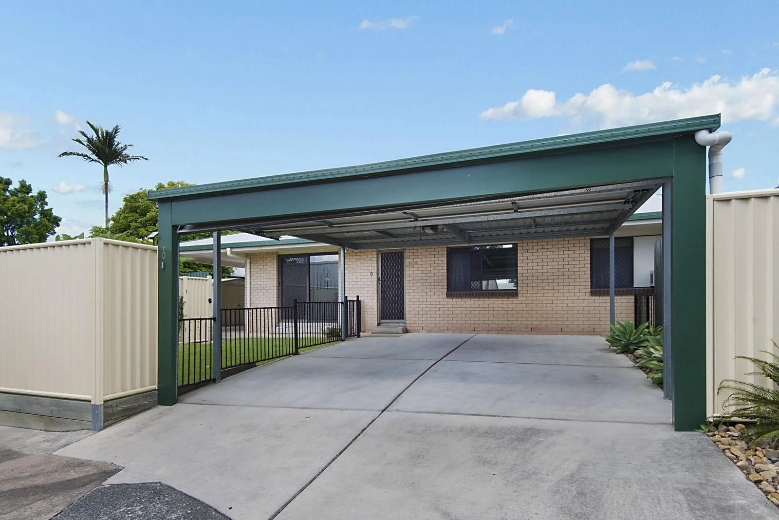 6/3 Southgate Dr, Woodridge QLD 4114