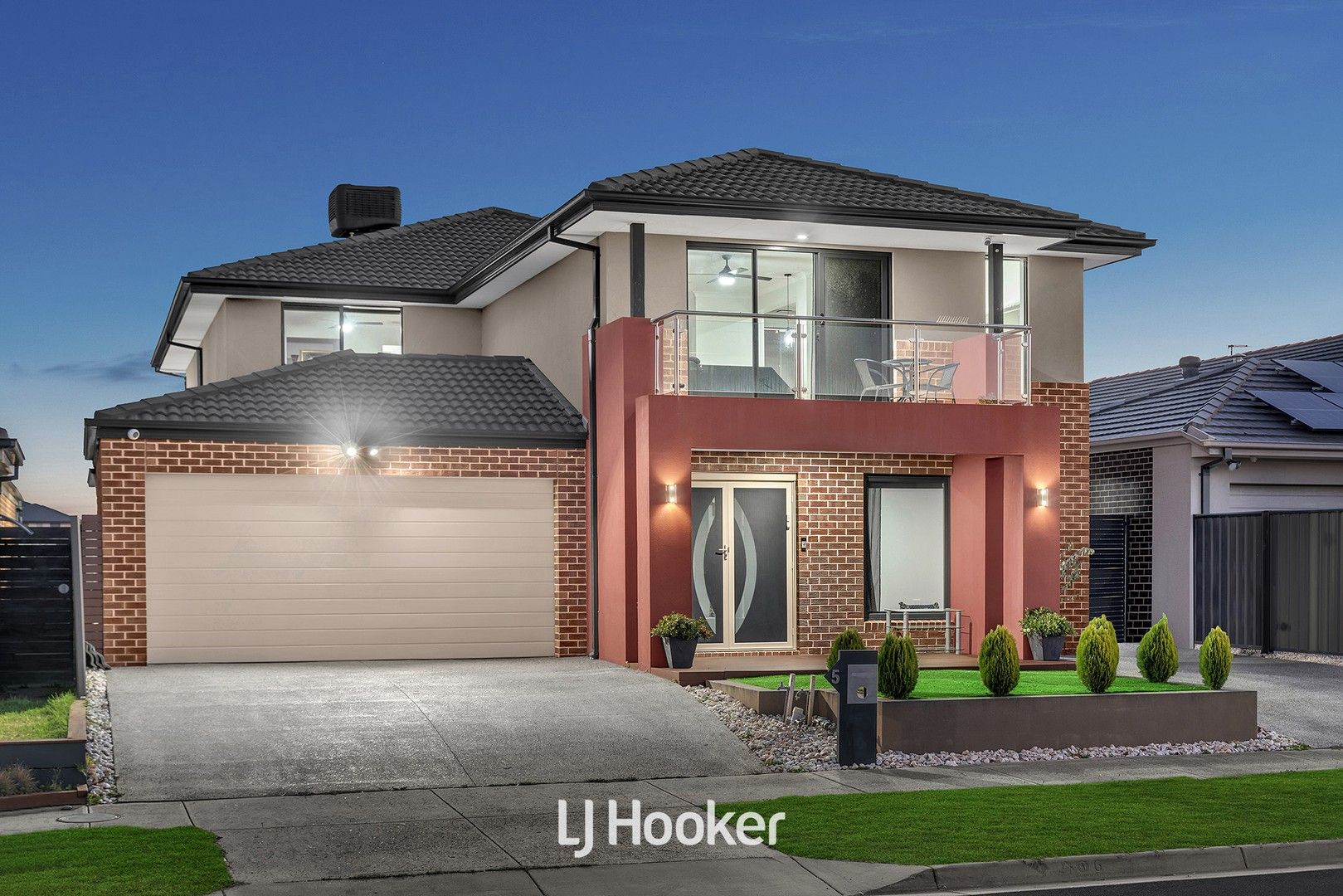 5 Tinnadice Road, Cranbourne East VIC 3977, Image 0