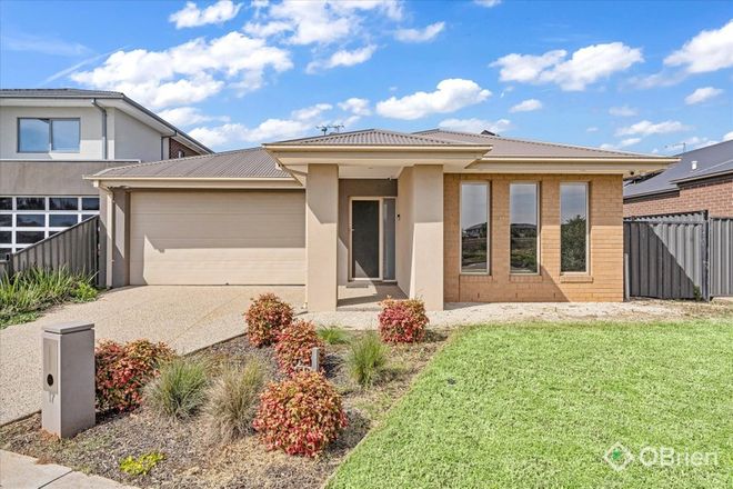 Picture of 17 Lightsview Circuit, ROCKBANK VIC 3335