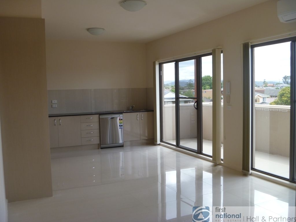 2 bedrooms Apartment / Unit / Flat in 8/3 Market Street DANDENONG VIC, 3175