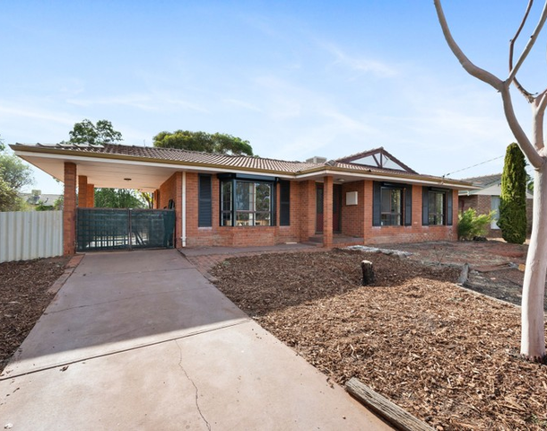 9 Bennetts Place, Hannans WA 6430