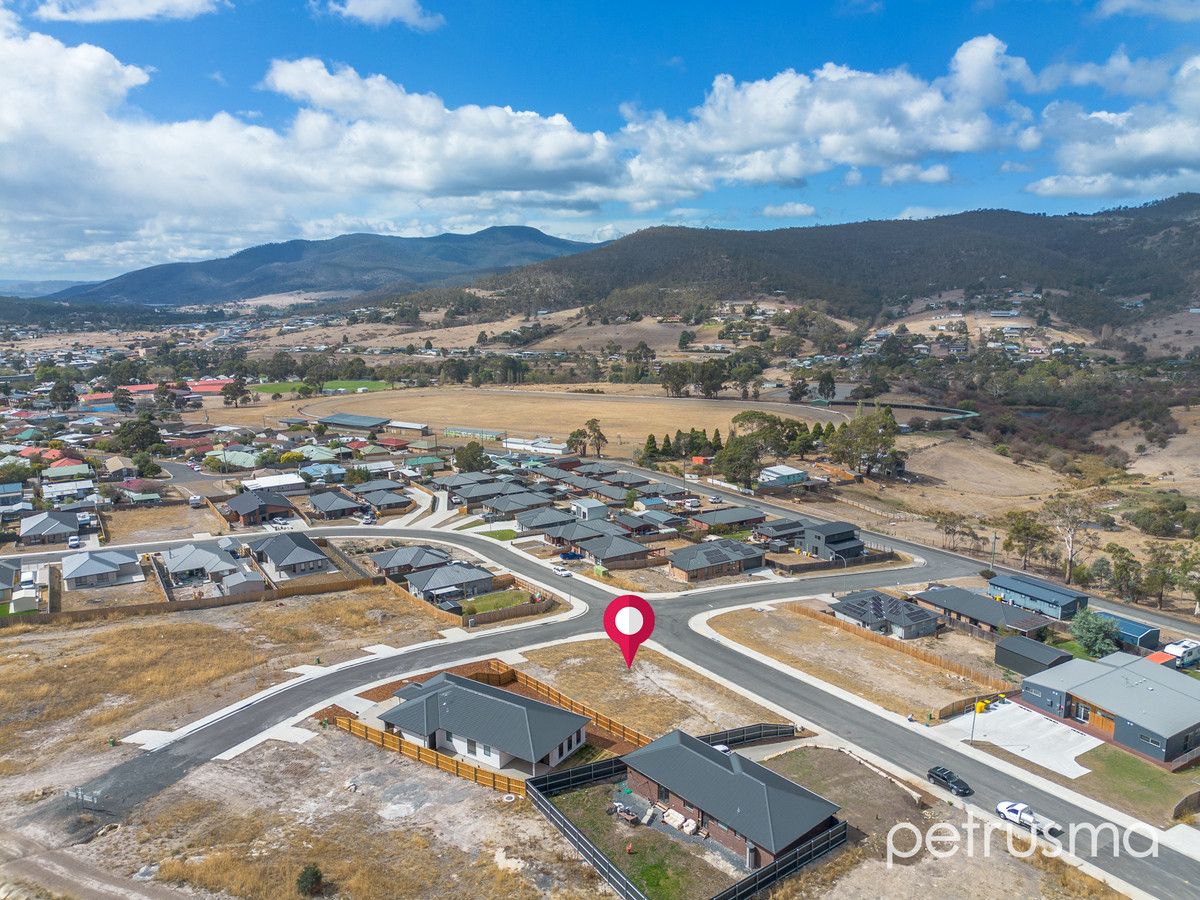 9 Cowburn Drive, New Norfolk TAS 7140, Image 2