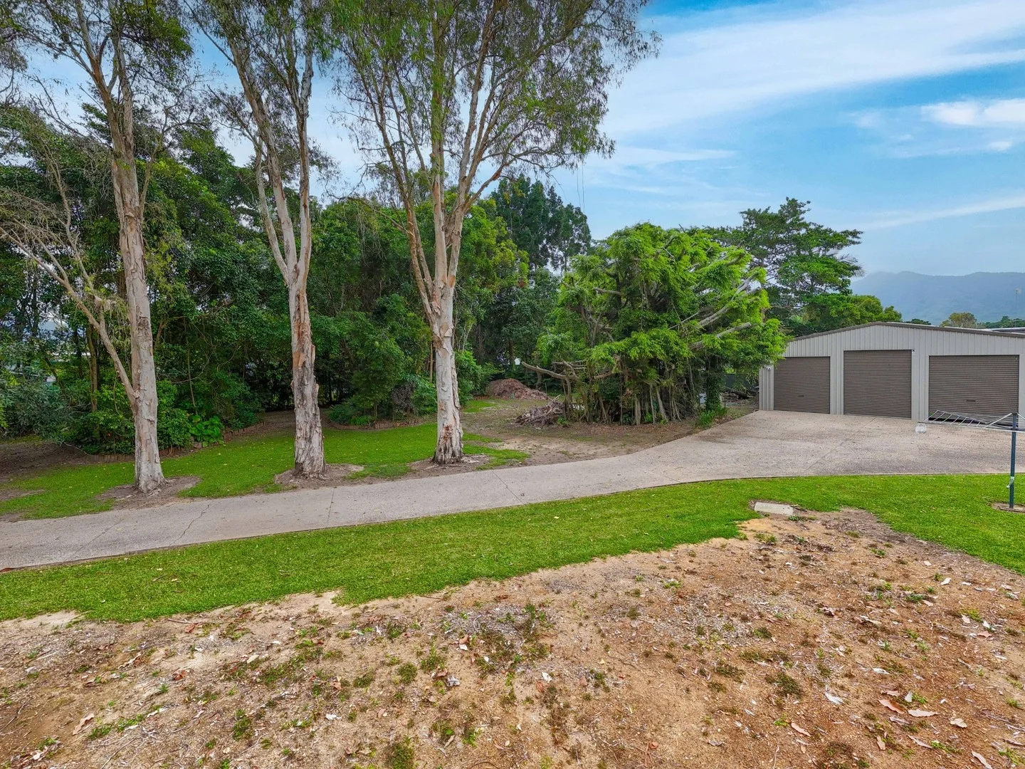 207-211 Bruce Highway, Edmonton QLD 4869