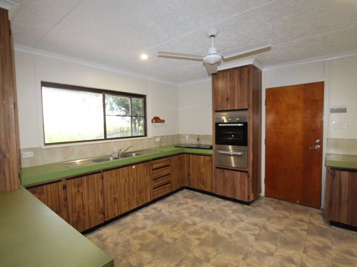 30 Anabranch Rd, Jarvisfield QLD 4807, Image 1
