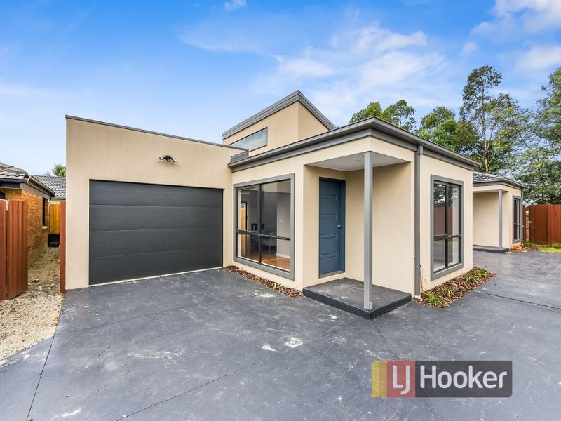 2/17 Cameron Way, Pakenham VIC 3810, Image 0