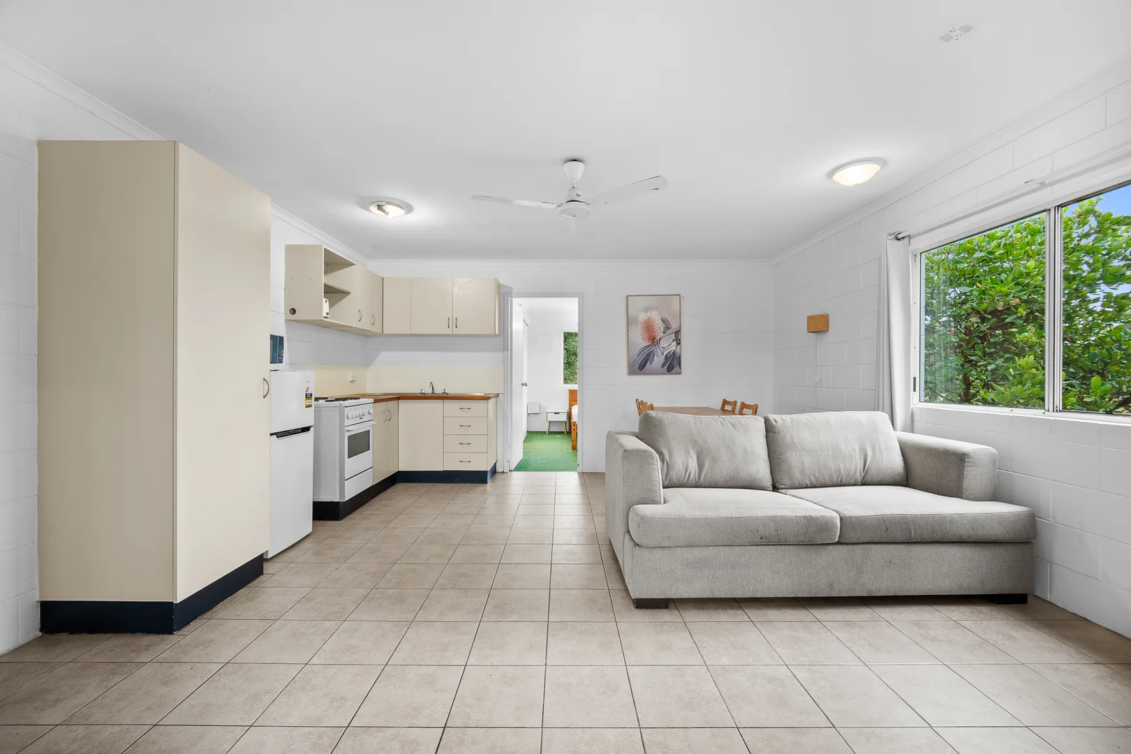 Additional image 3 of 18/192-196 Mann Street, Westcourt QLD 4870