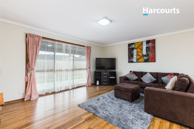 29 Franks Way, Cranbourne North VIC 3977, Image 2