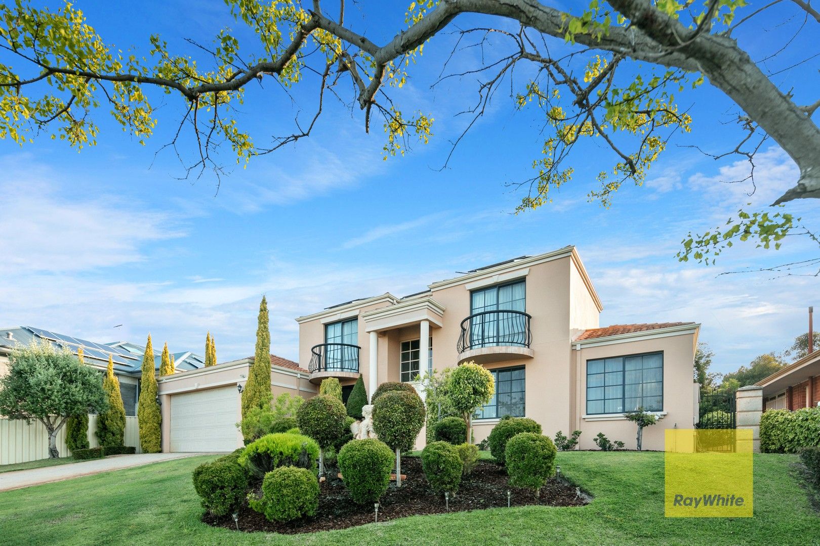 5 bedrooms House in 3 North Banff Road FLOREAT WA, 6014