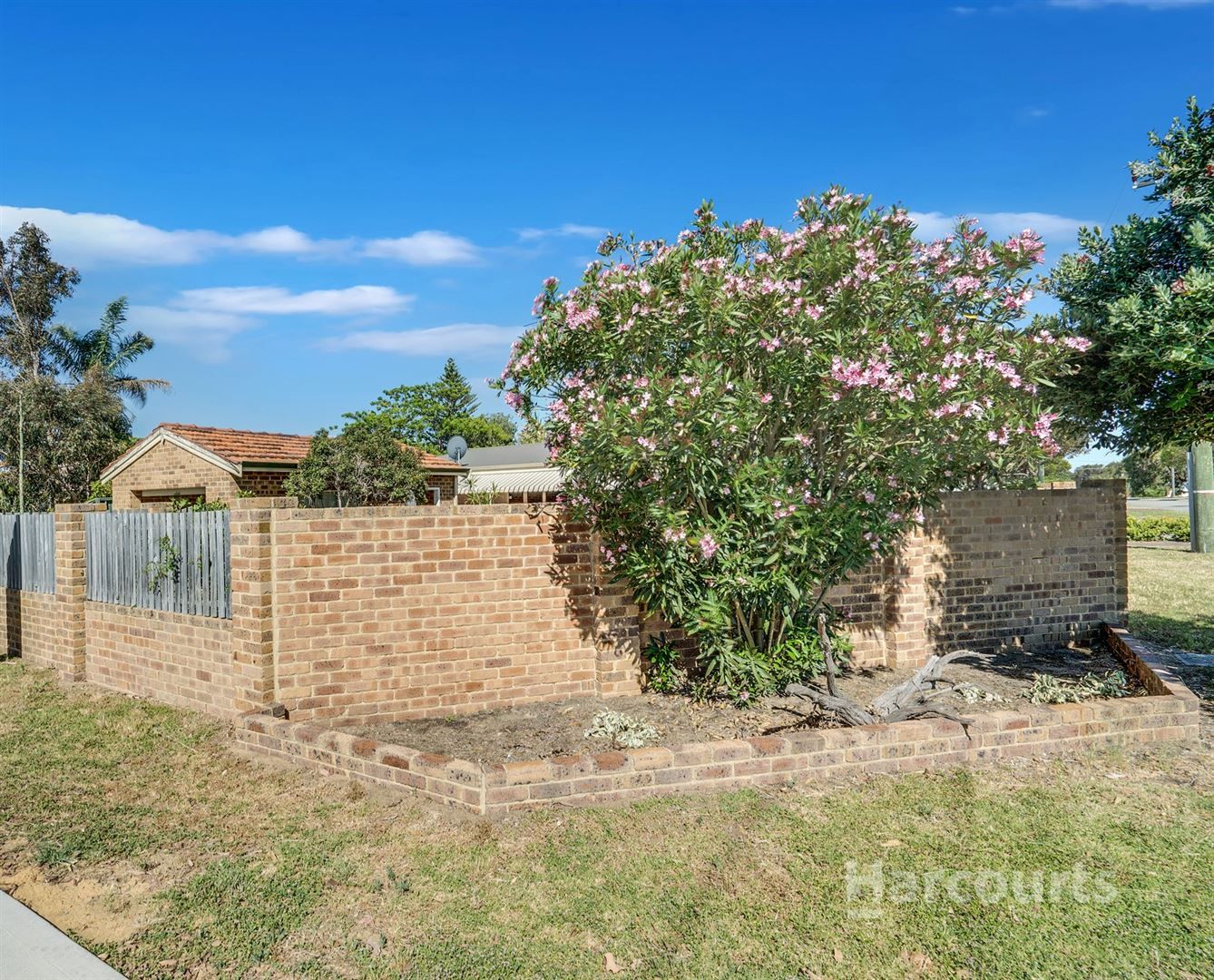 15 Dadger Street, Dudley Park WA 6210, Image 1