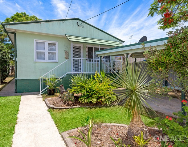 24 Bailey Street, Woody Point QLD 4019