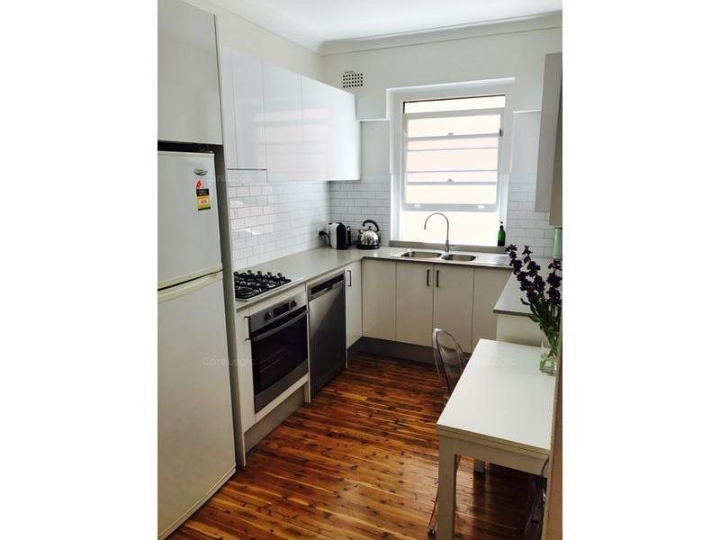 2 bedrooms Apartment / Unit / Flat in 4/290 New South Head Road DOUBLE BAY NSW, 2028