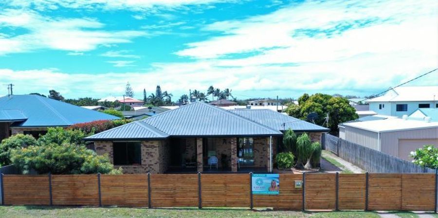 3 bedrooms House in 4 Simpson street BURNETT HEADS QLD, 4670