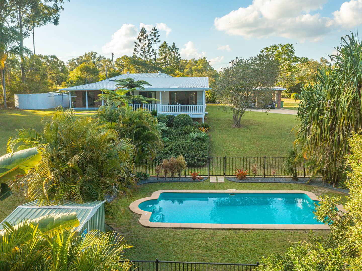 4 bedrooms House in 30 Baroona Court TAMAREE QLD, 4570