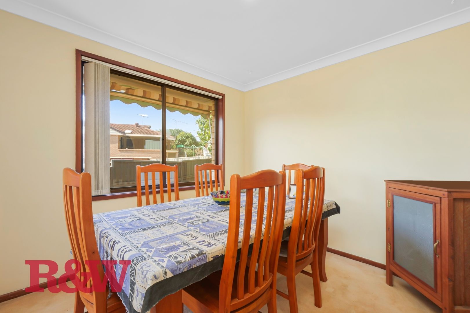 2 Oak Place, Bradbury NSW 2560, Image 2