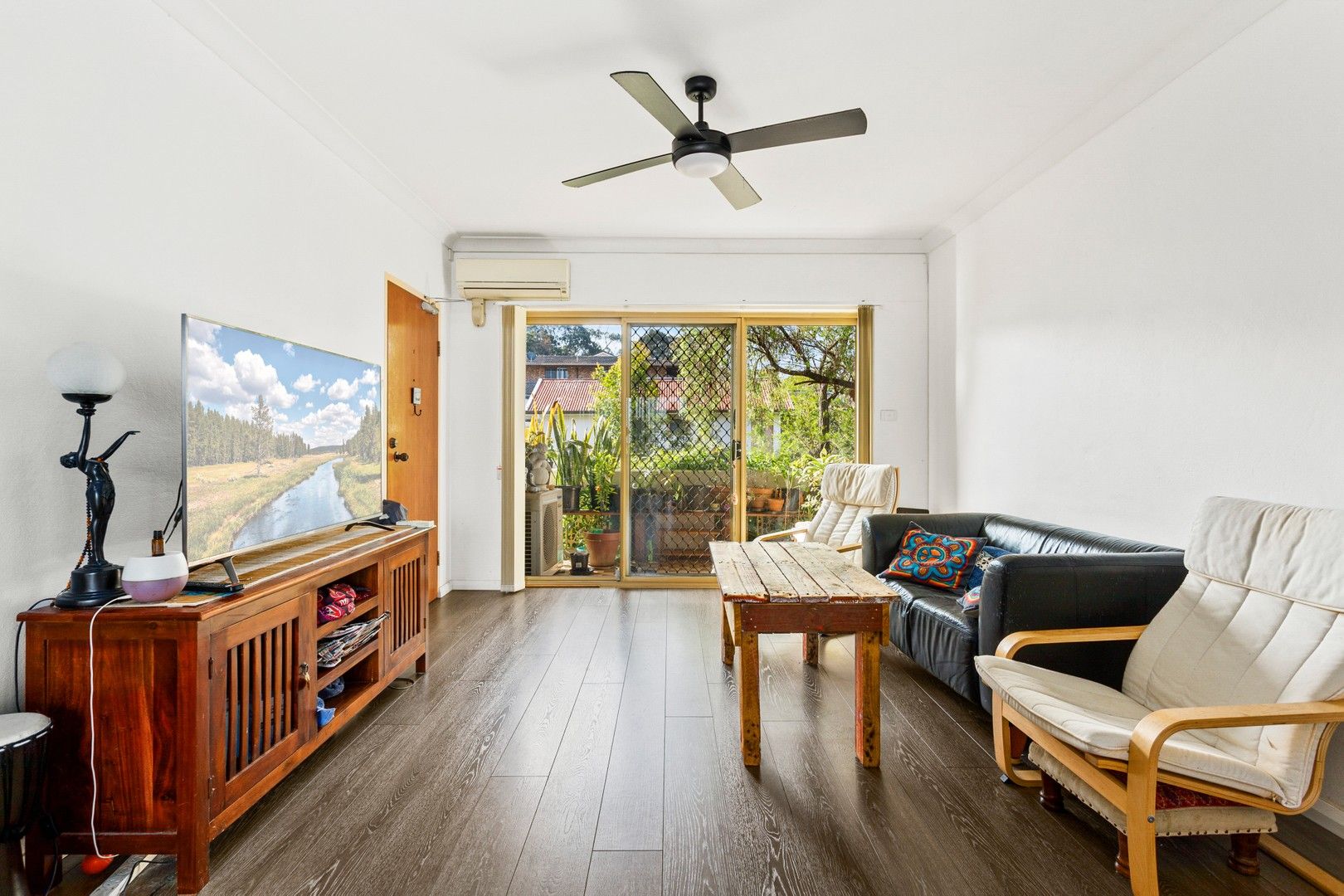 3 bedrooms Apartment / Unit / Flat in 5/39-41 Cross Street CORRIMAL NSW, 2518