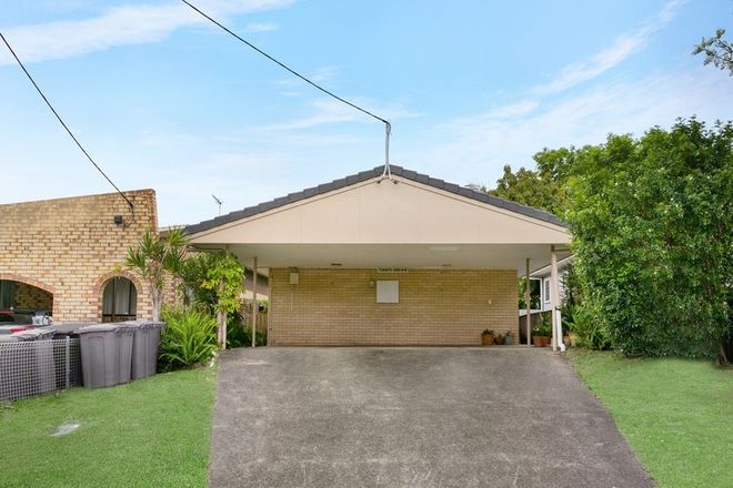 Picture of 21 Third Avenue, PALM BEACH QLD 4221