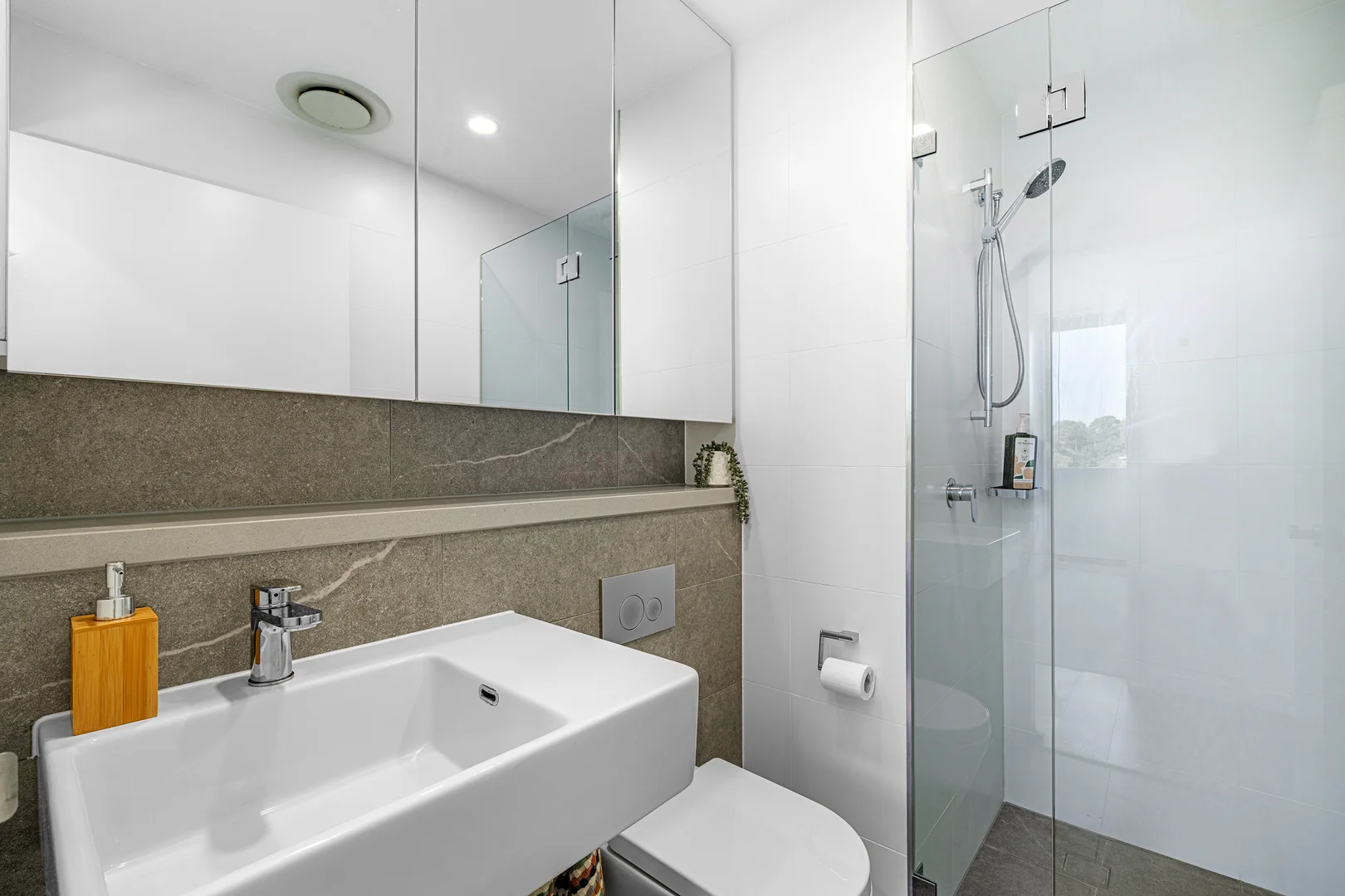 Additional image 5 of 507/34-38 Railway Crescent, Jannali NSW 2226