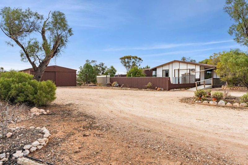 319 Lovers Lane, Morgan SA 5320, Image 2