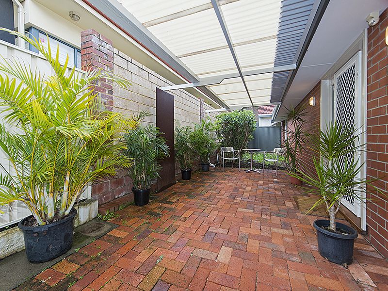 1 bedrooms Apartment / Unit / Flat in Rear unit/7 Mabel Street SOUTH PERTH WA, 6151