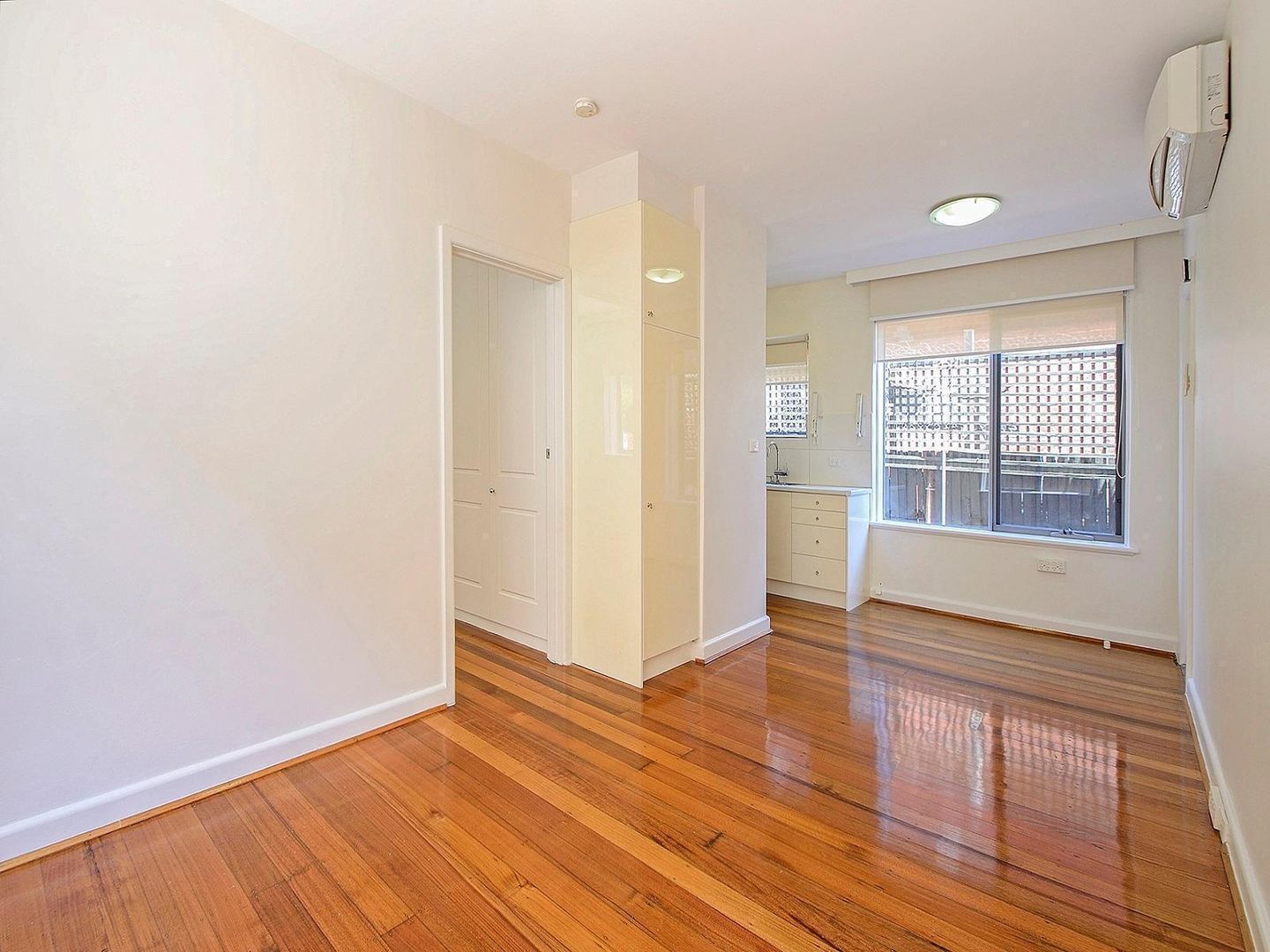 1 bedrooms Apartment / Unit / Flat in 4/151 Hotham Street BALACLAVA VIC, 3183