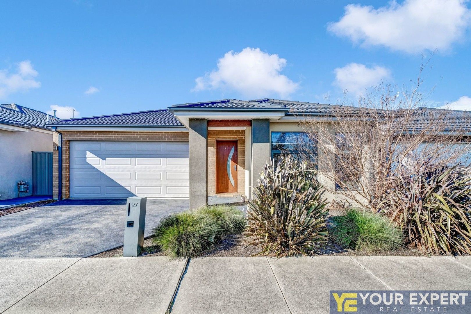 3 bedrooms House in 27 Brittle Gum Road CRANBOURNE EAST VIC, 3977