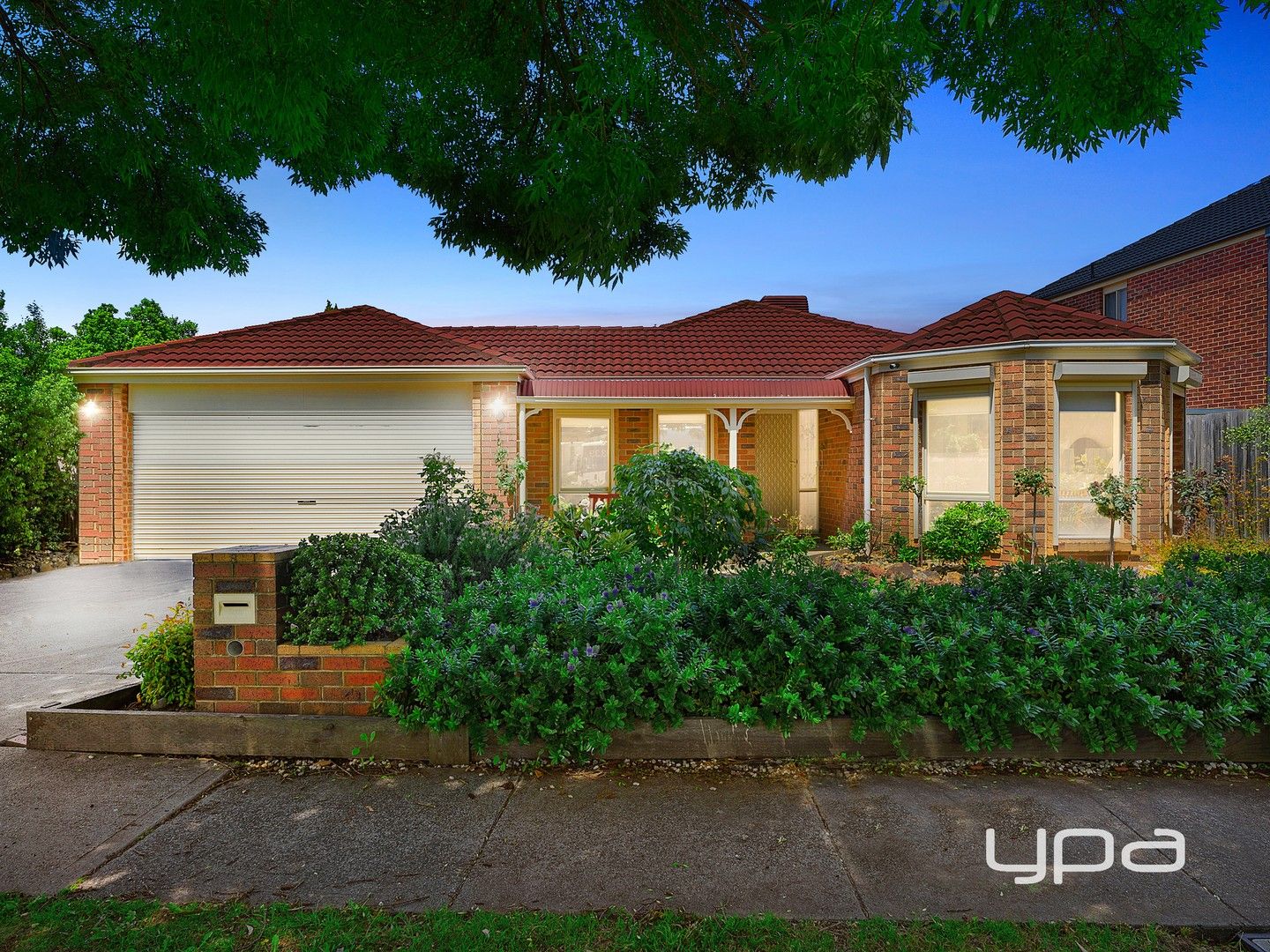 8 Jonson Avenue, Melton West VIC 3337, Image 0