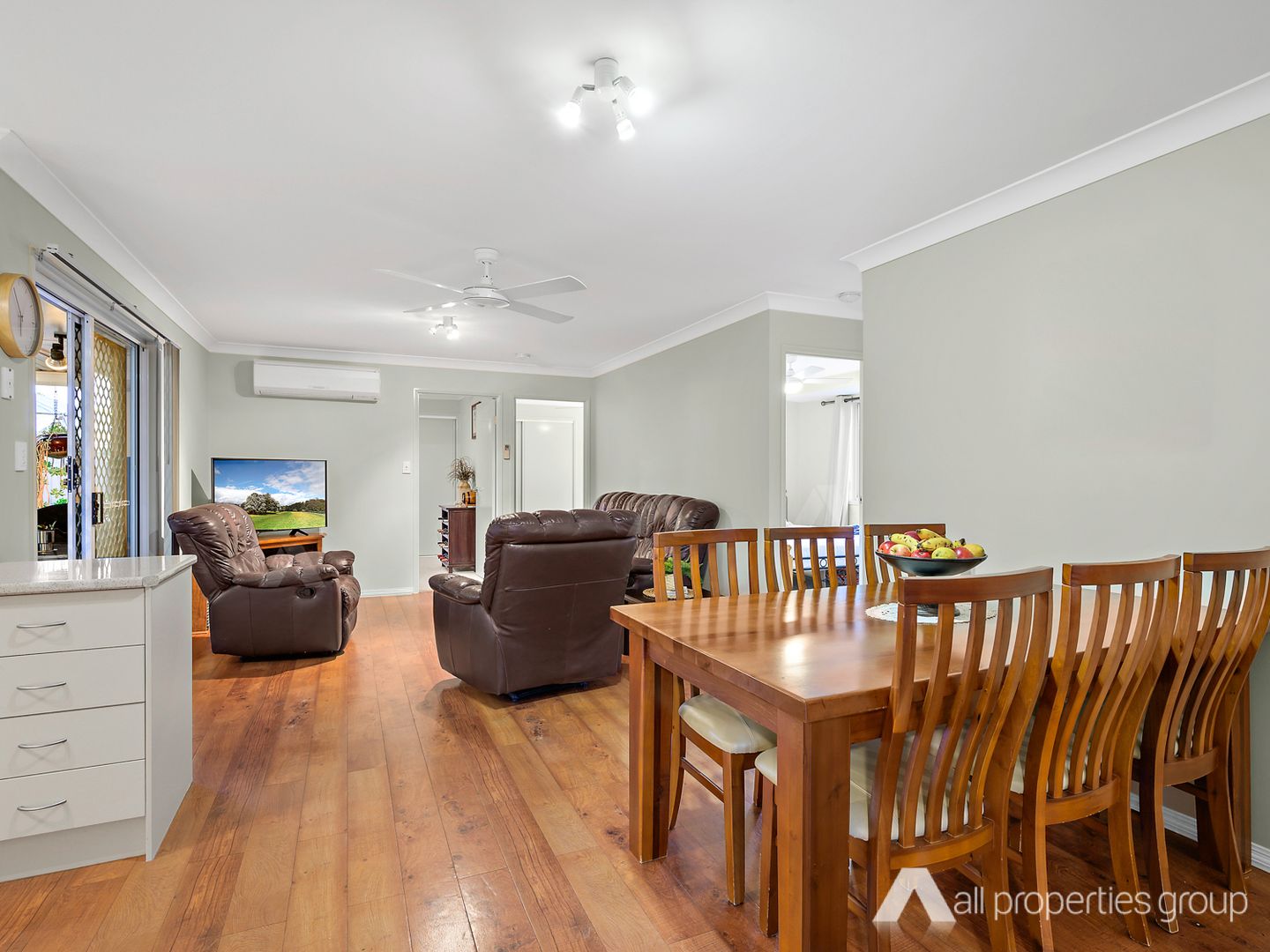 1 Carnea Place, Regents Park QLD 4118, Image 2