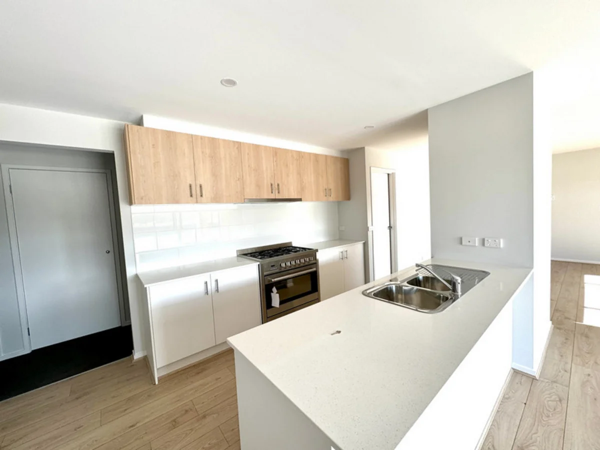 Additional image 3 of 30 McCarthy Street, Churchill VIC 3842