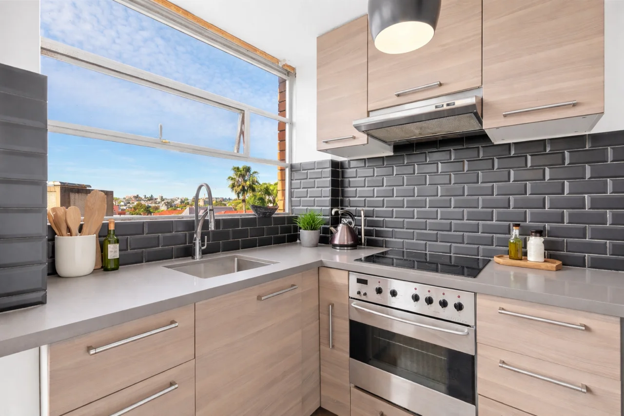 Additional image 3 of 11/10 Barncleuth Square, Elizabeth Bay NSW 2011