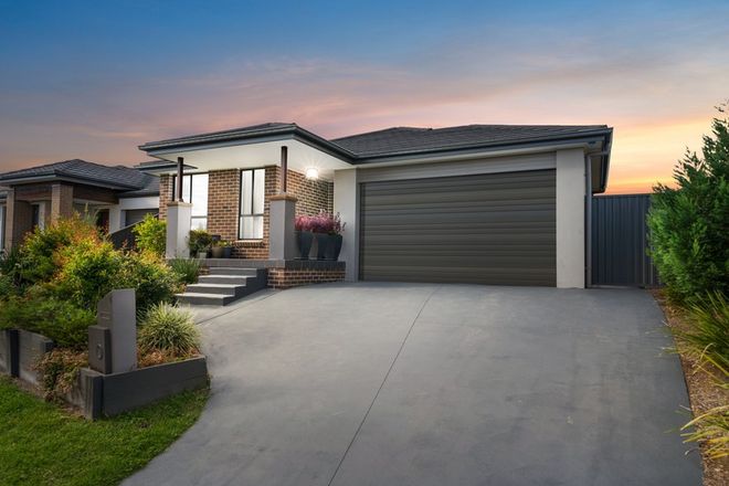 Picture of 4 Peak Place, GLENMORE PARK NSW 2745