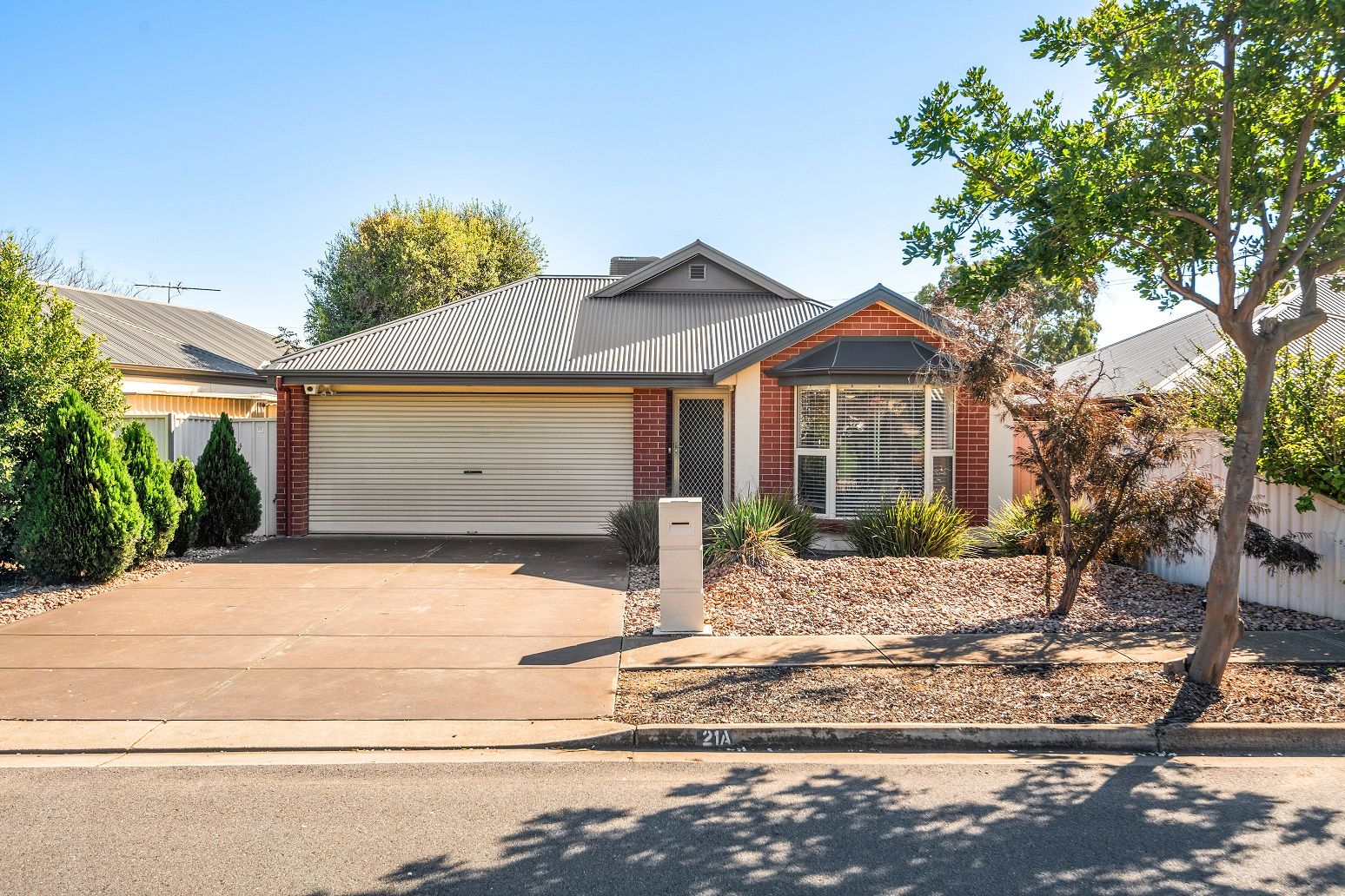 21A Eurunderee Avenue, Garden Property History & Address