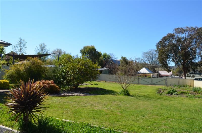 48 Lynch Street, Adelong NSW 2729, Image 2