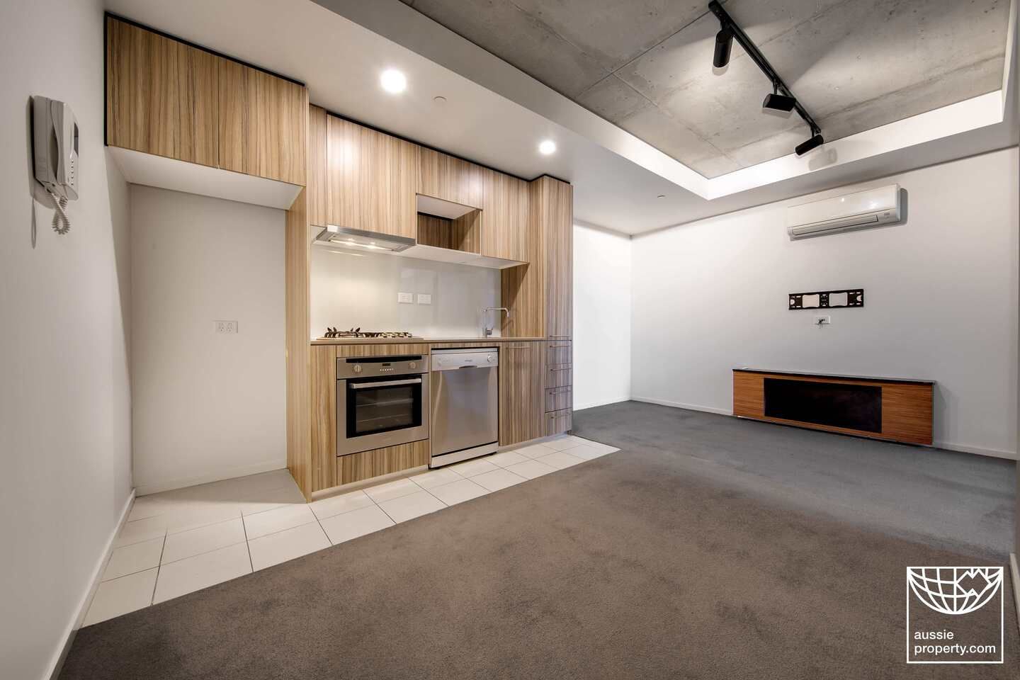1 bedrooms Apartment / Unit / Flat in 410/17 Singers Lane MELBOURNE VIC, 3000