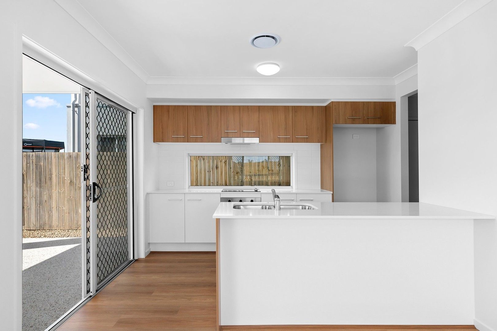 4 bedrooms House in 9 Cambridge Cct LAWNTON QLD, 4501