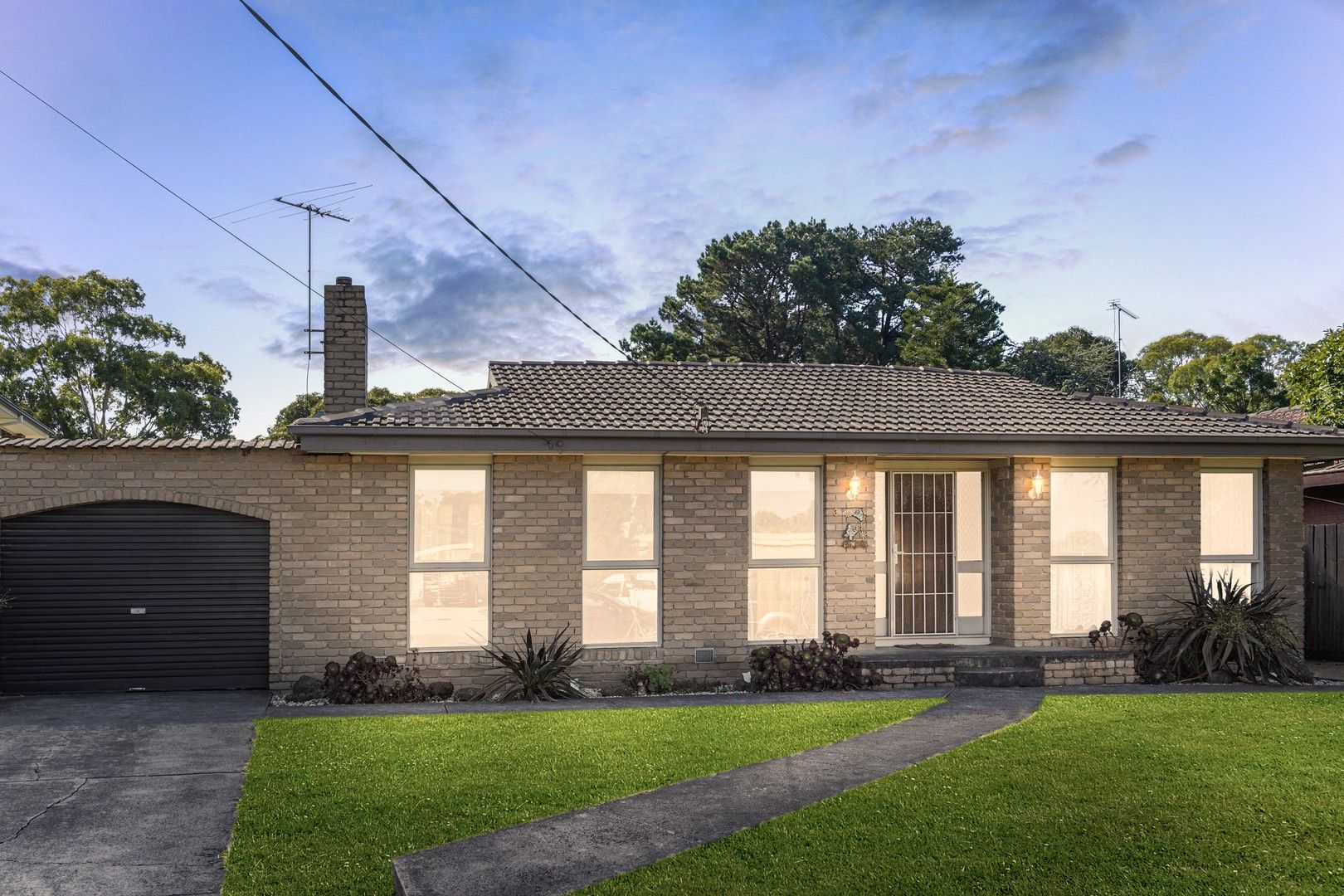 4 bedrooms House in 3 Sundown Court NARRE WARREN VIC, 3805