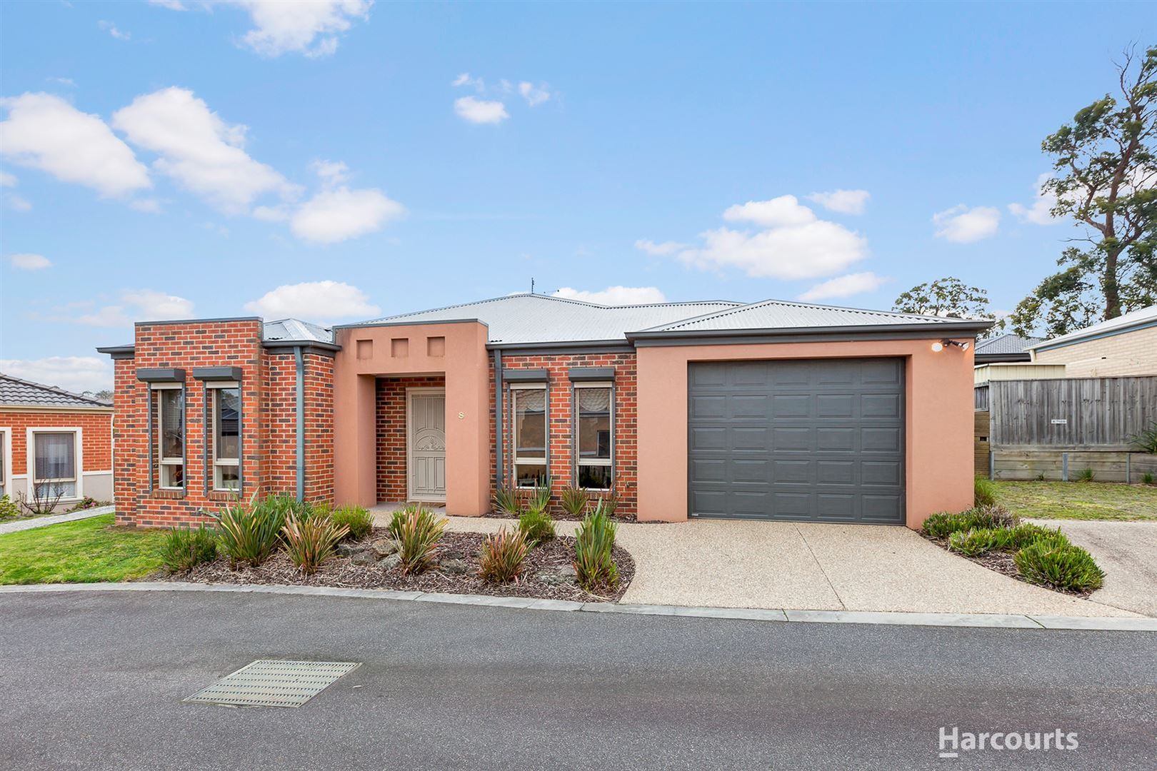 8/27 Jefferson Road, Garfield VIC 3814, Image 1