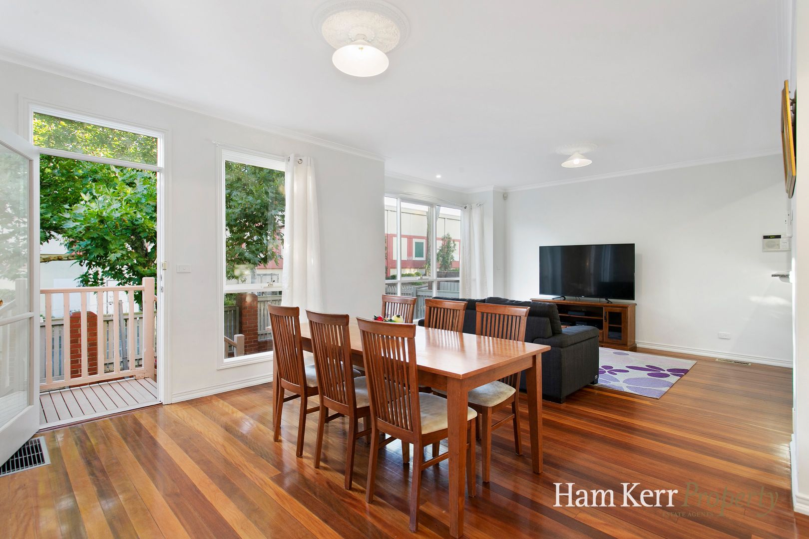 1/27 Fairholm Grove, Camberwell VIC 3124, Image 2