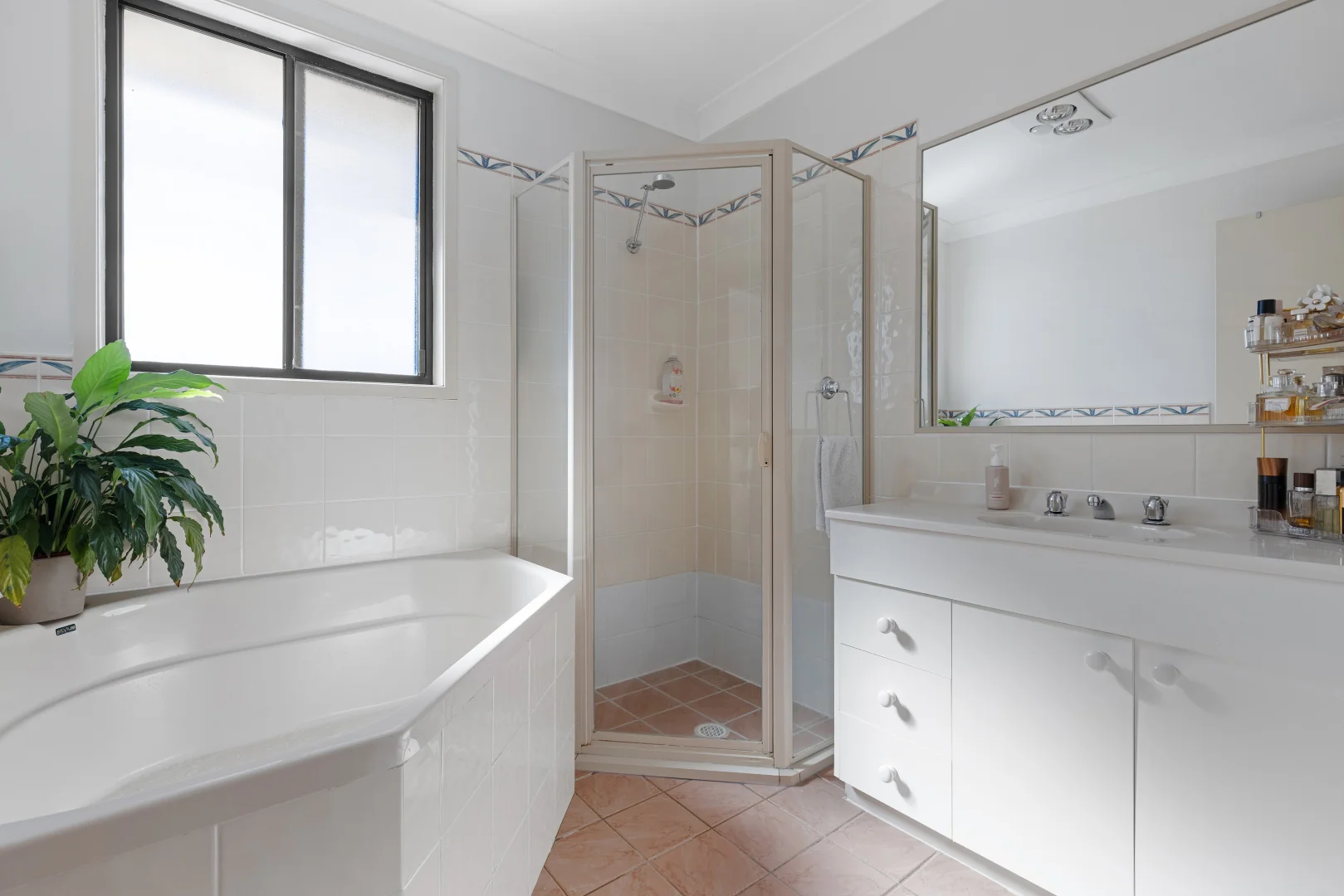 Additional image 10 of 2/11 Yarra Vista Court, Yarrawarrah NSW 2233