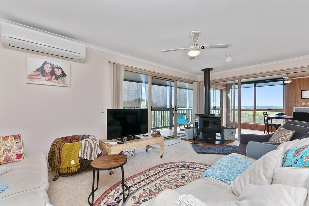 31 Lakeline Road, Golden Beach VIC 3851, Image 2