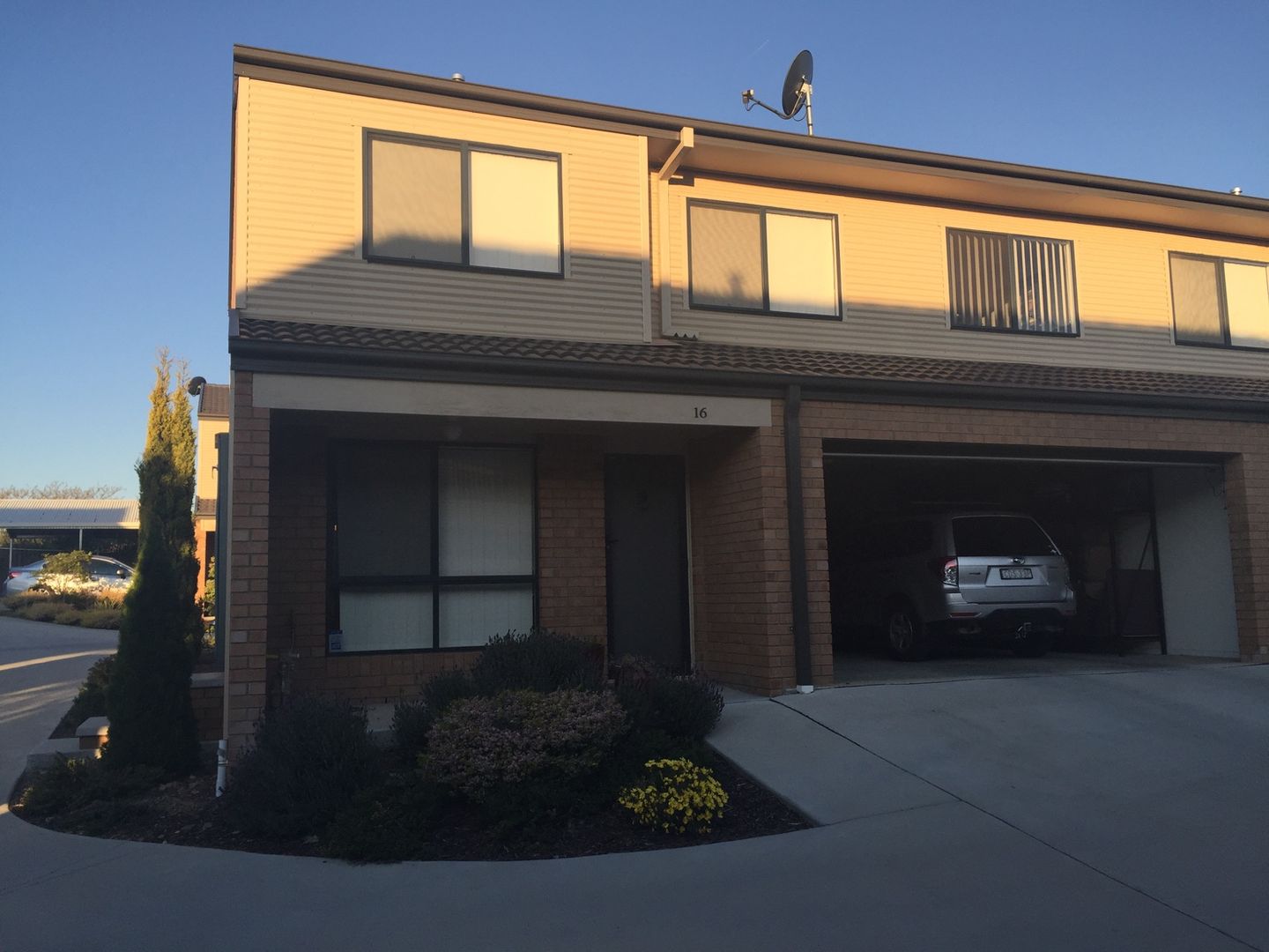 16/41 Carinya Street, Queanbeyan Property History & Address Research