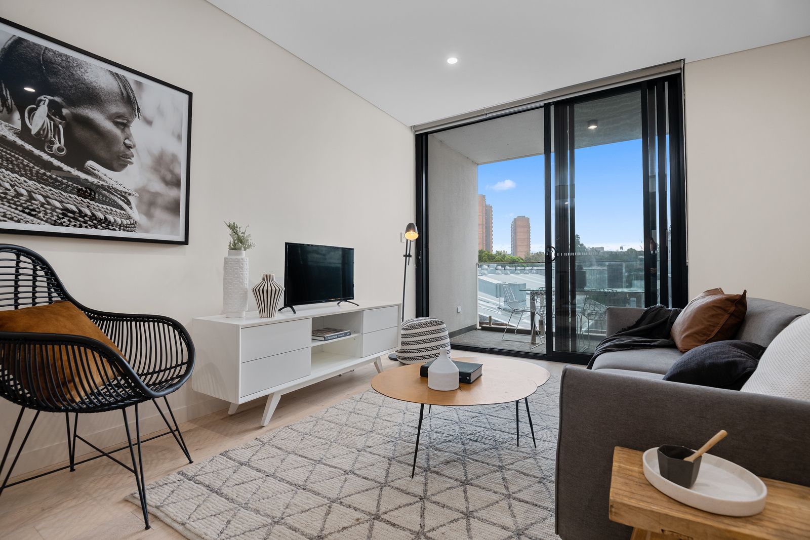 2 bedrooms Apartment / Unit / Flat in 37/2-6 Danks Street WATERLOO NSW, 2017