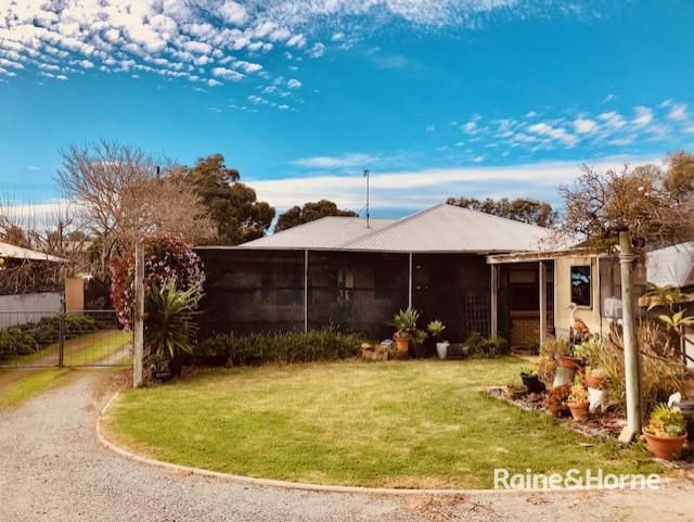 32 Douglas Street, Coffin Bay SA 5607, Image 2